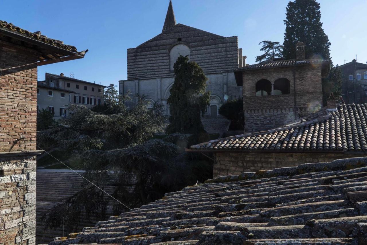 Todi Centro - Le Terrazze Di San Fortunatoアパートメント エクステリア 写真