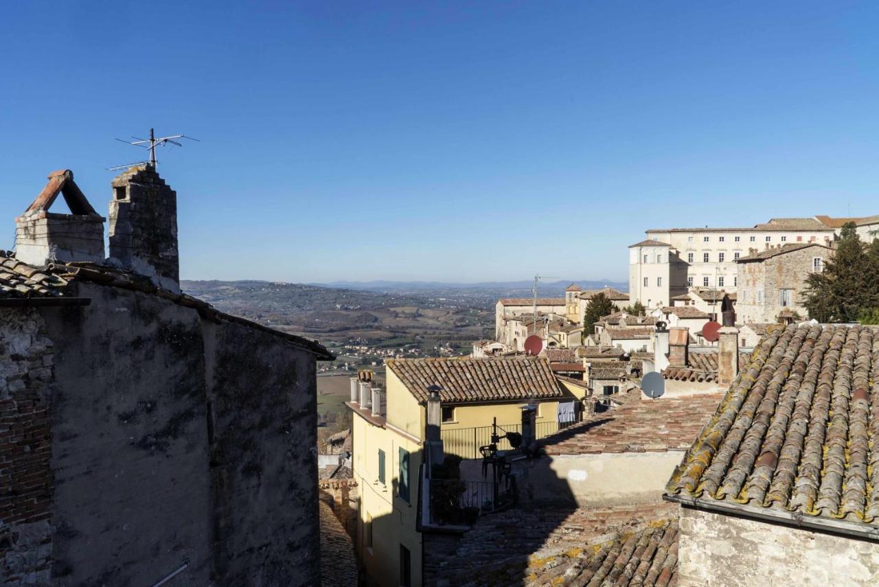 Todi Centro - Le Terrazze Di San Fortunatoアパートメント エクステリア 写真